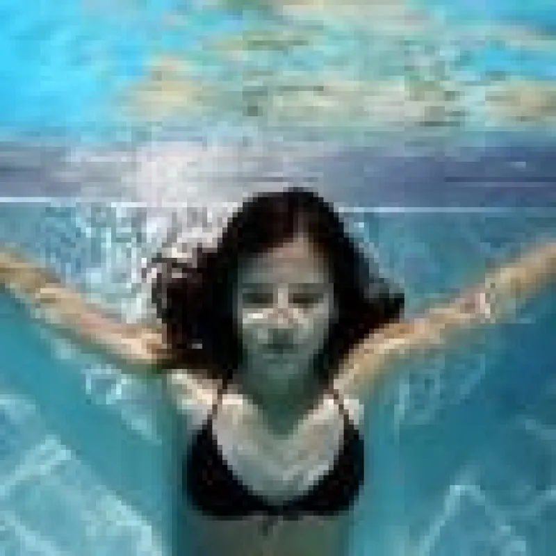 Im Freibad und am Baggersee warten zahlreiche Allergieauslöser auf die Badenden