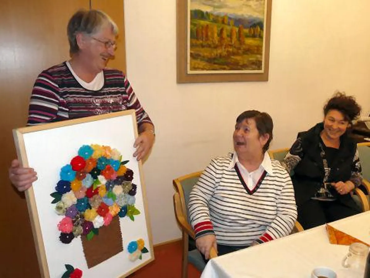 Besonderes Jubiläum im Altenpflegeheim St. Josef in Brochenzell: Liesel Heine