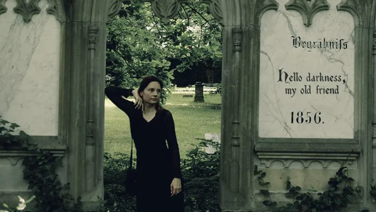 LovelyBooks-Leserunde zu „Die alte Freundin Dunkelheit“ Bild: LovelyBooks-Leserunde zu „Die alte Freundin Dunkelheit“