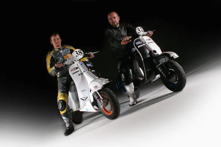 Stoffi / SIP Scootershop Motorroller - Rennteam startet in die Saison 2008 Bild: Stoffi / SIP Scootershop Motorroller - Rennteam startet in die Saison 2008