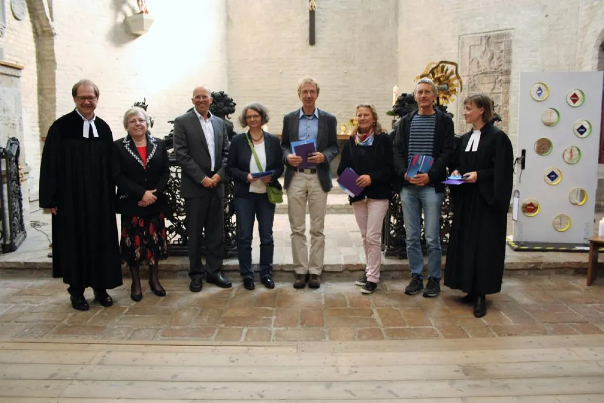 Fünf Mitarbeiter wurden für ihren 25-jährigen Dienst am Menschen geehrt.