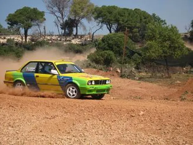 JC Racing Algarve: Motoröl und Ölfarbe Bild: JC Racing Algarve: Motoröl und Ölfarbe