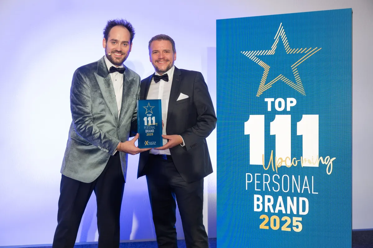 Bild: Der Experte Christian Karlstedt bekommt den Top 111 2025 Award. Foto: Justin Bockey