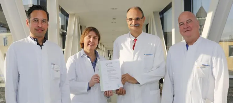 Mütter und Neugeborene in besten Händen: Höchste Qualität am UKD bestätigt Bild: Mütter und Neugeborene in besten Händen: Höchste Qualität am UKD bestätigt