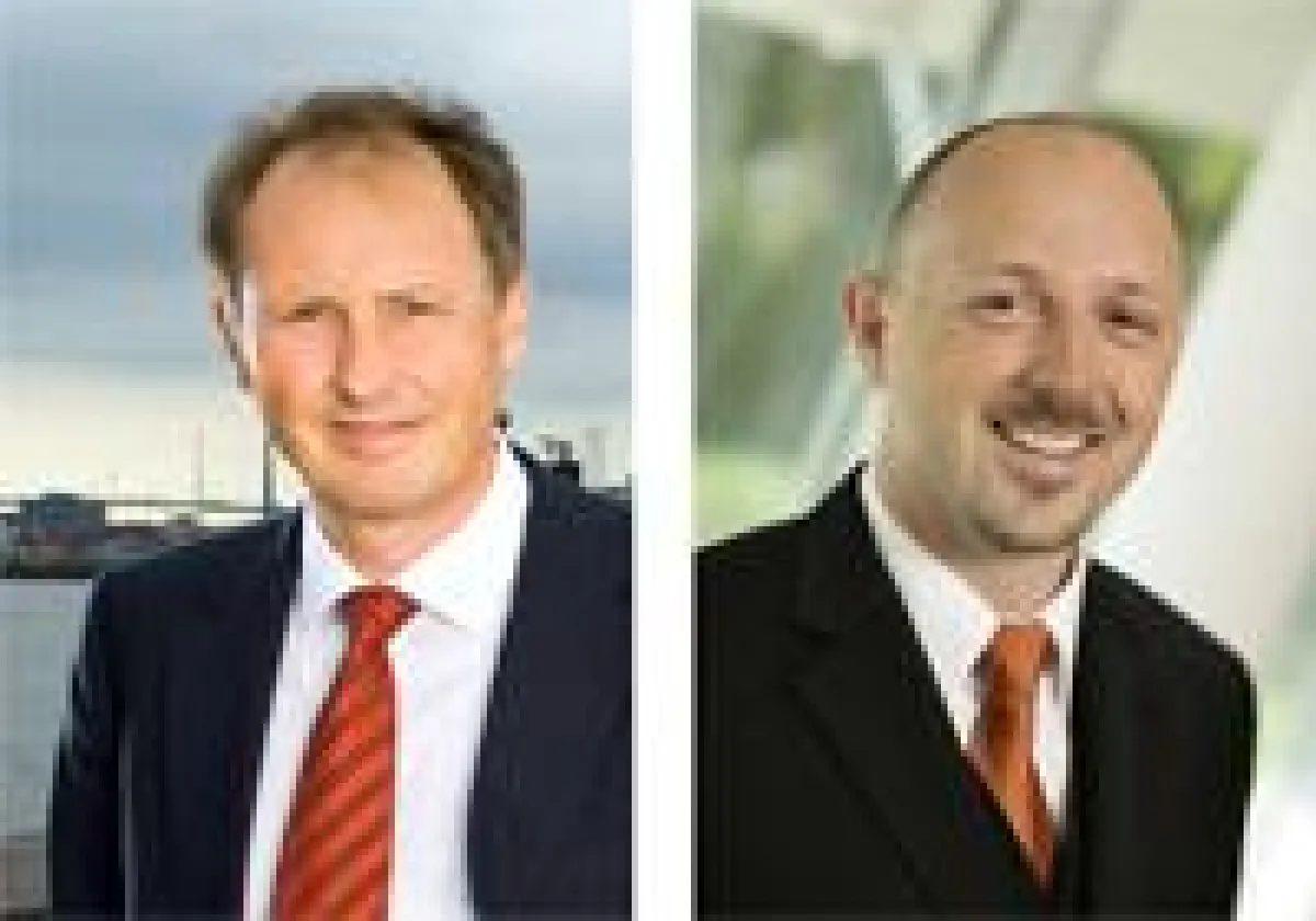Peter Sinn, Vorstand der CP Corporate Planning AG (links im Bild) und Hermann Hebben, Geschäftsführer der Cubeware GmbH (rechts im