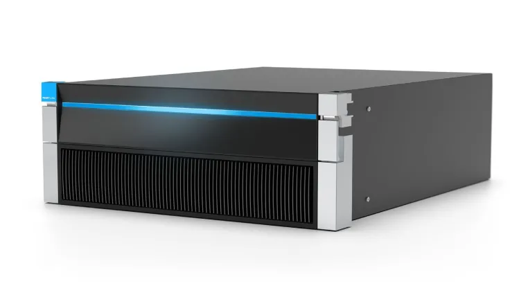 Bild: FAST LTA launcht Silent AI Pro - Vollwertige Arbeitsumgebung für lokale und souveräne KI-Nutzung ohne Cloud