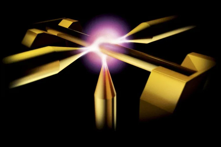 Bild: Spleißgeräte und thermische Stripper für polyimide Coatings