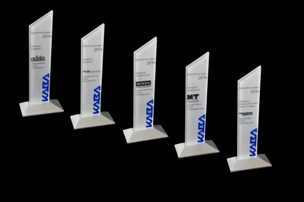 Erfolgreiche Partner mit dem Kaba Partner Award 2016 ausgezeichnet Bild: Erfolgreiche Partner mit dem Kaba Partner Award 2016 ausgezeichnet