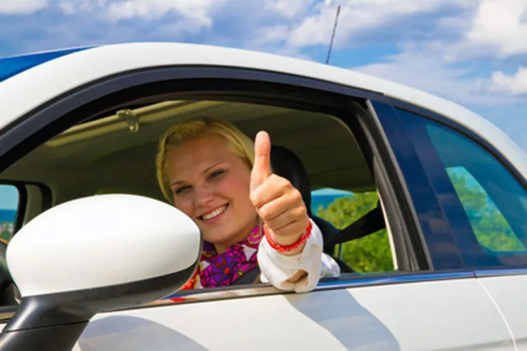 Bild: Sommer-Mietwagen rechtzeitig ordern / Frühbucher-Cashback und Gratis-Buchungen auf m-broker.de