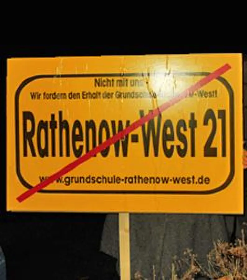Bürgerprotest für den Erhalt der Otto- Seeger- Grunschule in Rathenow- West