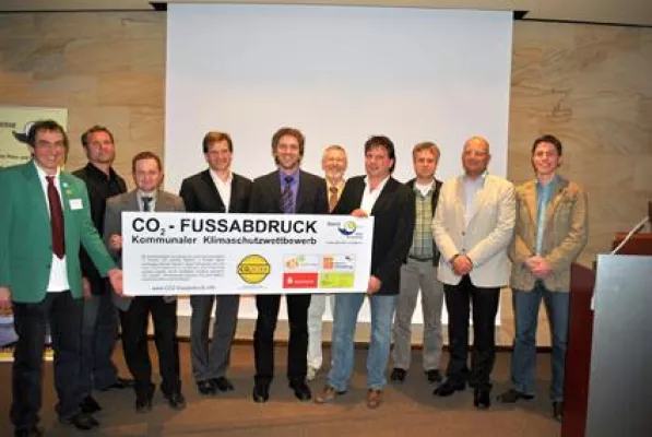 Bild: CO2NTRA-Förderprojekt „CO2-Fußabdruck“ der Energie-Initiative Rhön und Grabfeld e.V. kürt größten CO2-Sparer