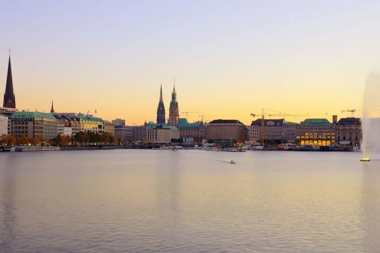 Bild: Taxator SV GmbH veröffentlicht Video: "FAQ Immobilienbewertung Hamburg - Häufige Fragen für Sie beantwortet"