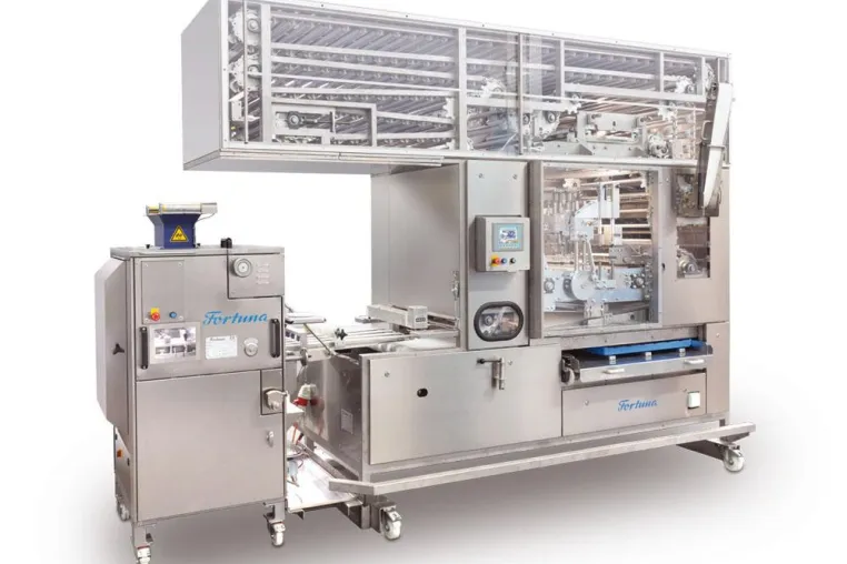 Bild: Große Vielfalt auf kleinstem Raum: Platzsparende Version der kombinierten Brötchenanlage Fortuna Premium K