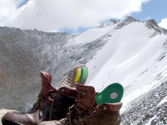 Bild: Komfortabel und trittsicher über alle Berge - Gut zu Fuß mit der Einlegesohle „Day Hiker“ von Spenco