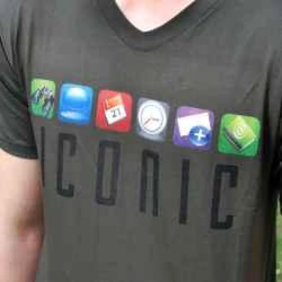 Icons als Artwork für Iconic-Fashion Designer t-shirts