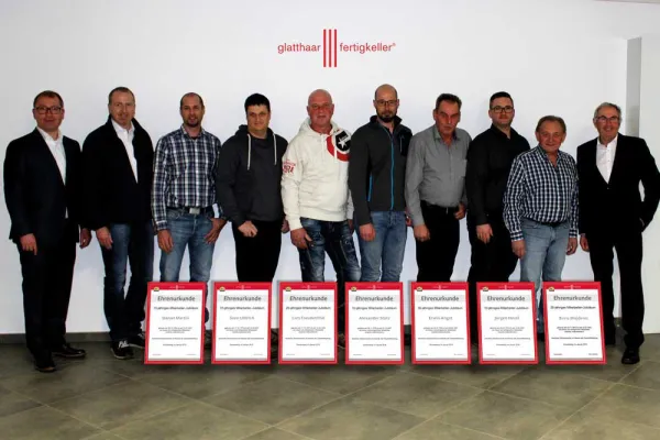 Schöne Tradition bei glatthaar-fertigkeller: Ehrung langjähriger und verdienter Mitarbeiter Bild: Schöne Tradition bei glatthaar-fertigkeller: Ehrung langjähriger und verdienter Mitarbeiter