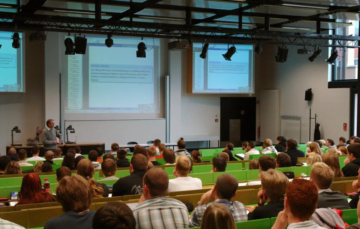 Erster Veranstaltungstag im Auffrischungskurs Mathematik vom Fachbereich Automatisierung und Informatik der Hochschule Harz