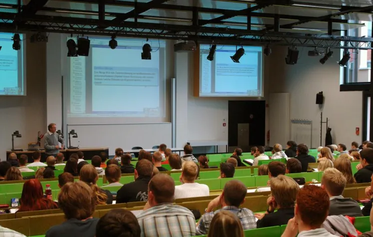 Bild: Start ins Studium mit Mathematik