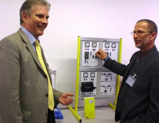 Lehrmittelspezialist IKS Photovoltaik überzeugte bei PV-Symposium Bild: Lehrmittelspezialist IKS Photovoltaik überzeugte bei PV-Symposium