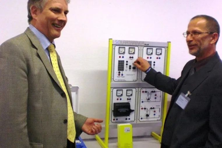Bild: Lehrmittelspezialist IKS Photovoltaik überzeugte bei PV-Symposium