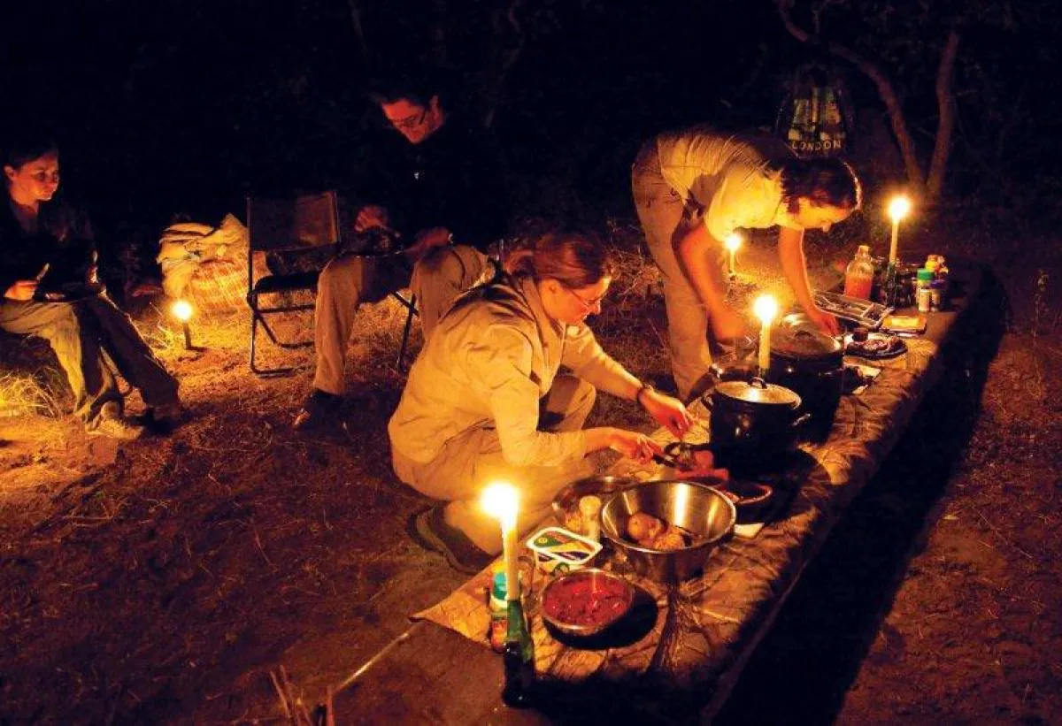 Abenteuerurlaub in Kleingruppen: Beim Bush Camp sind auch Singles nicht allein.