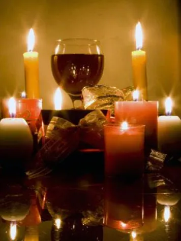 Bild: Flirten und Verlieben für das erste Weihnachten zu zweit