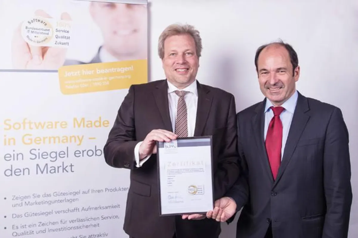 V.l.n.r.: Carsten Bente von der AEBGeschäftsstelle Hamburg, BITMi-Vizepräsident Martin Hubschneider