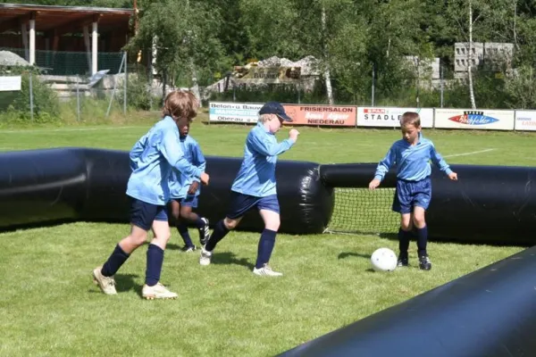 Bild: Kicken wie die Weltmeister: Am 26. Juli startet das Kinder-Fußballcamp im Vital- und Reithotel Wastlhof