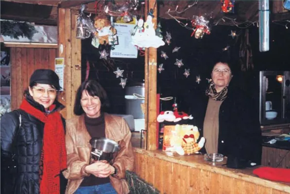 Bild: Engagement für das Hohberghaus - Bruchsaler ZONTA-Club auf dem Weihnachtsmarkt