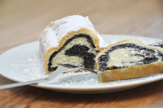 agaDAMPFMOHN® Mohnstollen gewinnt Gold Bild: agaDAMPFMOHN® Mohnstollen gewinnt Gold