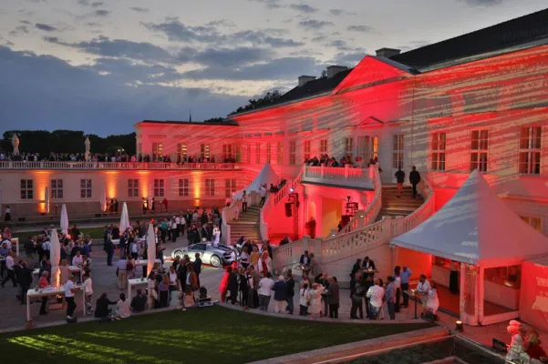 Bild: Sommerabend im Barock-Ensemble