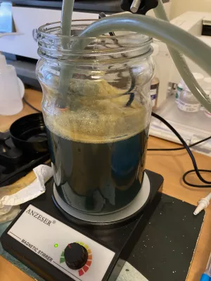 Bild: Recycling von verbrauchten, wassermischbaren Kühlschmierstoffen (KSS) 