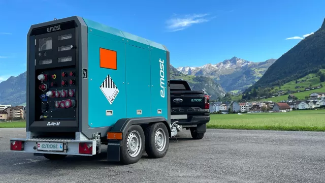 Bild: RHK Mobilenergy Solutions bringt „Power“ zur Pressekonferenz beim Red Bull Erzbergrodeo 2025