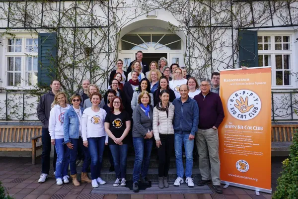 Bild: Mitgliederversammlung und 7-Jahres-Feier des Vereins Katzentatzen…wir hinterlassen Spuren