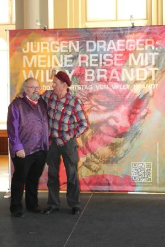Hans Willi Babka und Jürgen Draeger bei der Ausstellungseröffnung im Roten Rathaus in Berlin