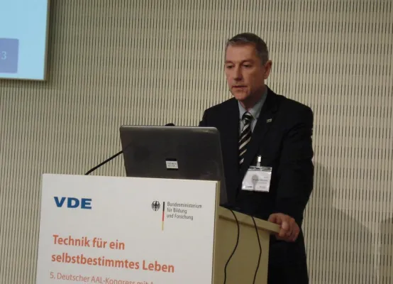 Innovative technische Lösungen für die medizinische Pflege in einer alternden Gesellschaft Bild: Innovative technische Lösungen für die medizinische Pflege in einer alternden Gesellschaft