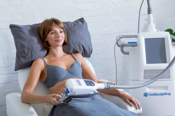 Bild: CoolSculpting® feiert Jubiläum - über 8 Millionen Behandlungen in 10 Jahren