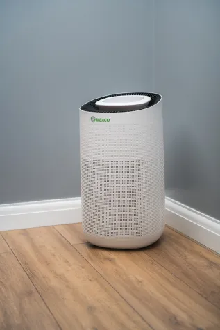 Bild: Smarter Luftreiniger von Meaco für Räume bis 50 m² 