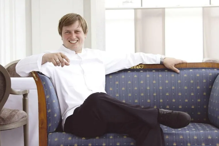 Travemünder Gourmethimmel erstrahlt mit zweitem Michelin-Stern für Kevin Fehling Bild: Travemünder Gourmethimmel erstrahlt mit zweitem Michelin-Stern für Kevin Fehling