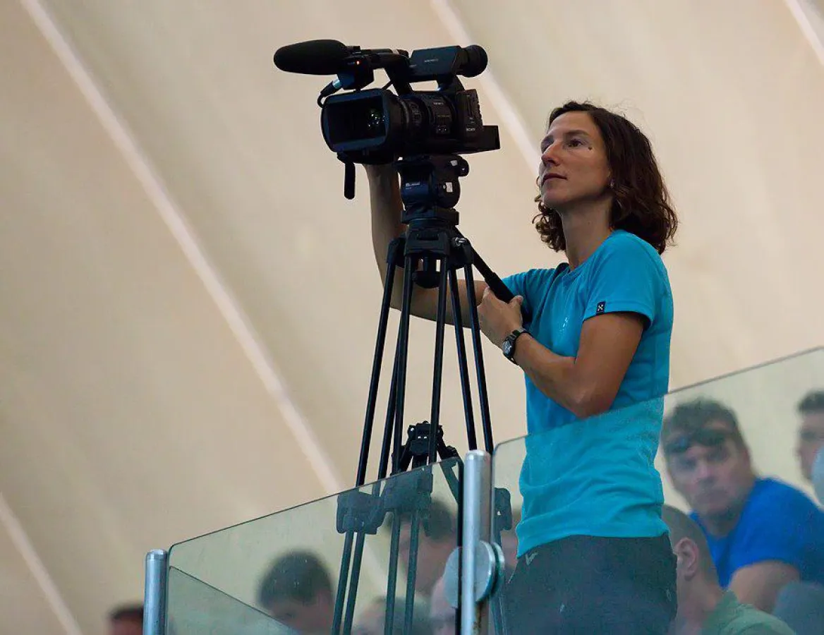 Birte Gernhardt ist Videojournalistin für rogo.tv