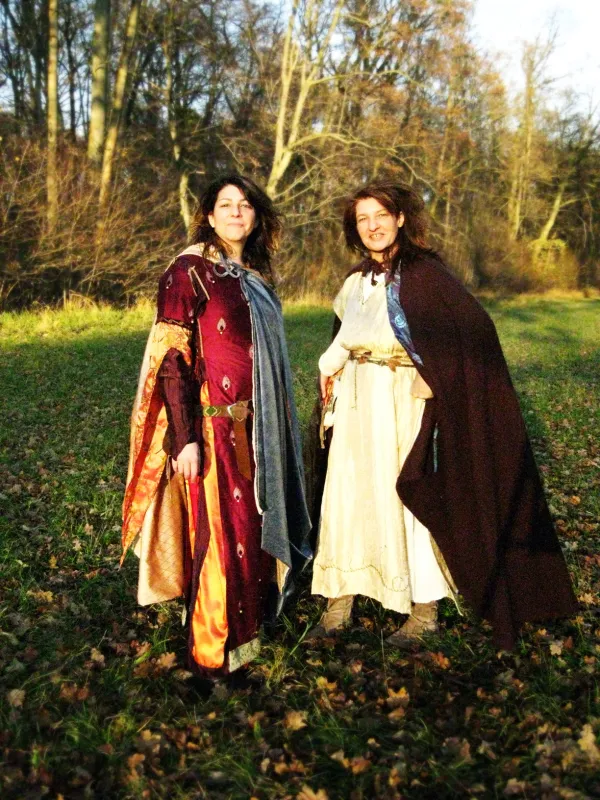 Die Musikerinnen und Tanzmeisterinnen vom Duo Okzitanis (© Ingrid Lang)