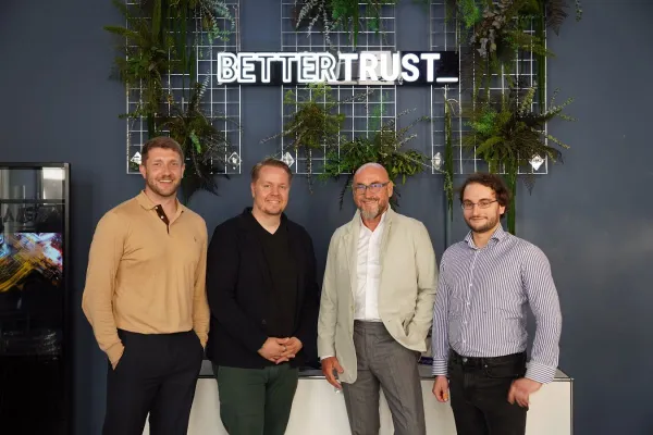 Bild: Jochen Schweizer steigt als Beirat bei der PR-Agentur BETTERTRUST ein