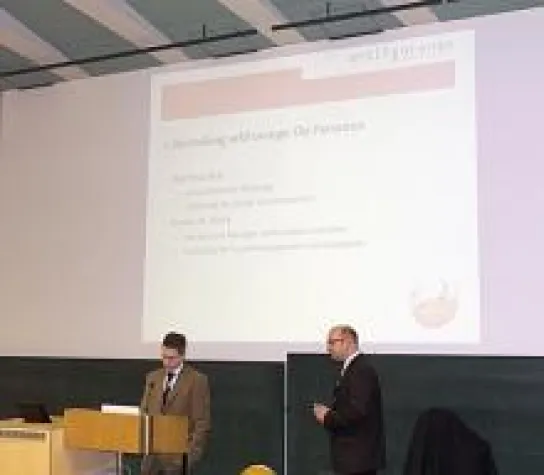 Bild: artif orange hält Gastvortrag an der Uni Tübingen