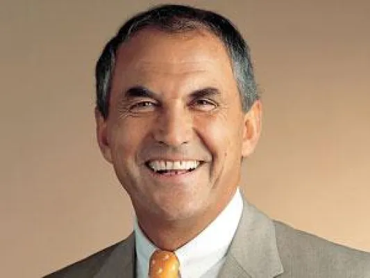 Zwei Parlamentsauszeichnungen für Vural Öger Bild: Zwei Parlamentsauszeichnungen für Vural Öger