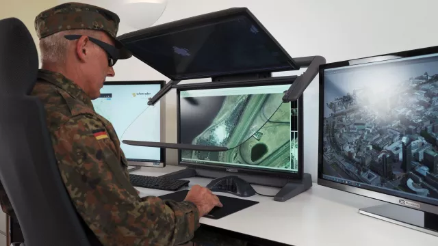 Bild: Stereoskopische Display- und Arbeitsplatz-Lösungen für militärische Einsatzbereiche