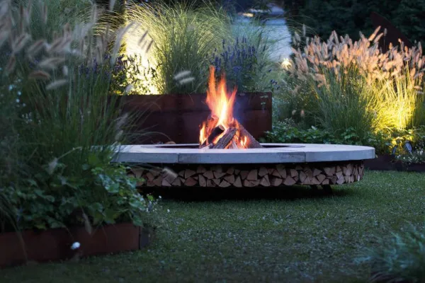 Bild: Neue Outdoor Living Produkte erleuchten den Garten