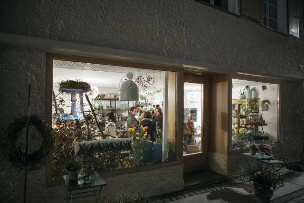Blumen, Geschenke und Deko bietet der neue Blumenladen freistiel; Foto: Lisa Mathis