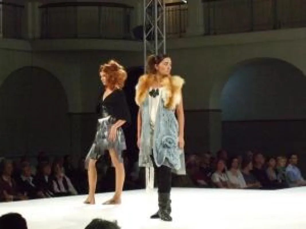Fashion Show der Kunsthochschule Weissensee im Juli 2007, Foto: modekultur.info