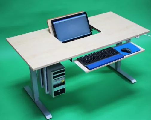Bild: Computermöbel von ADION – die bessere Alternative zu Notebooks im Computerunterricht