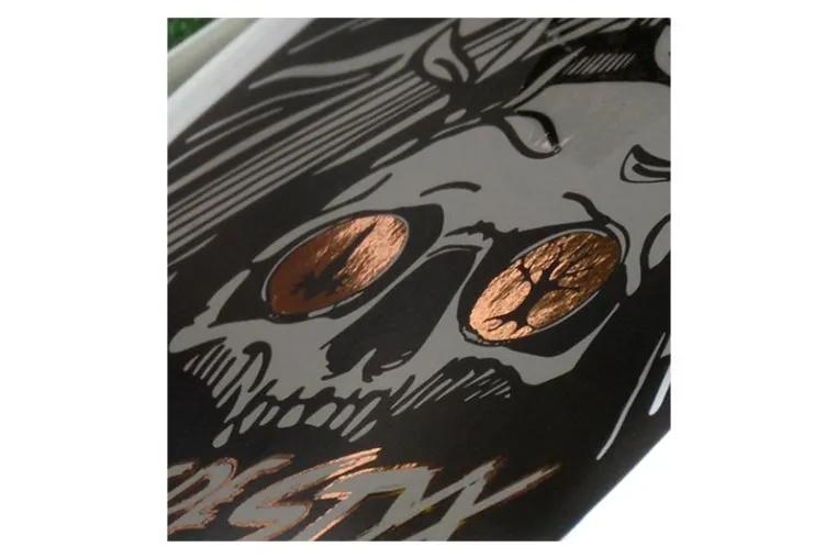 Bild: Etiketten mit Metallic-Effekt neu bei der Printgroup in Sennfeld